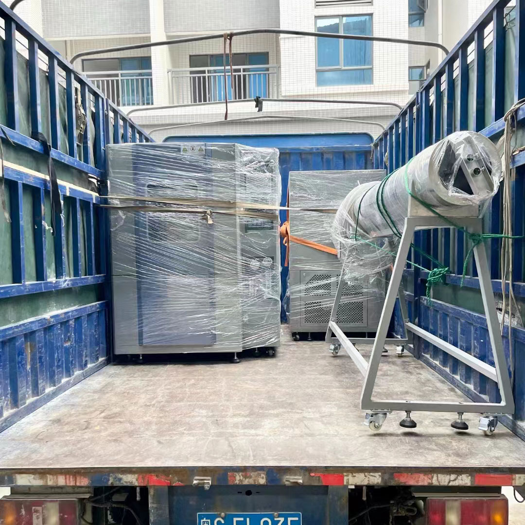 IP56淋雨試驗(yàn)箱，氙燈箱和臭氧箱送貨廣